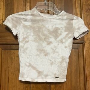 Hollister baby tee shirt tan & cream XXS